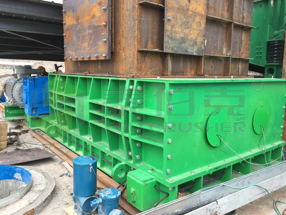 06 重型破碎機應(yīng)用現(xiàn)場.jpg